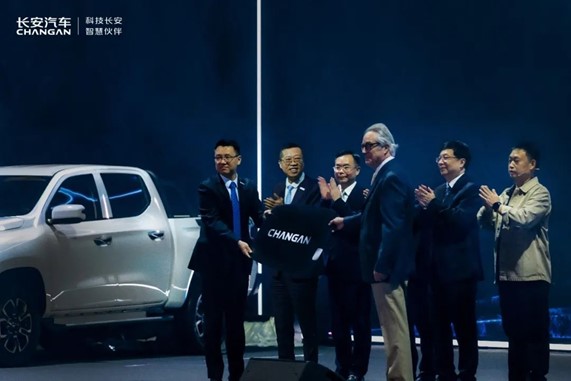 遵循“海纳百川”绘就全球化新图景,向世界级汽车品牌迈进